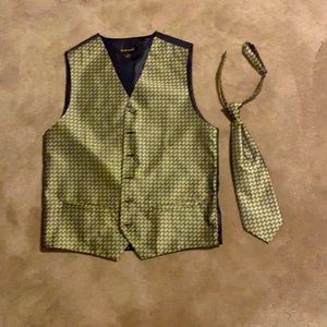 PRONTO-UOMO Small Mens Tuxedo Vest and Tie BUNDLE